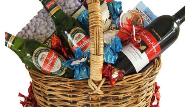 The Art of Gifting: Unveiling the Perfect Gift Hamper Ideas