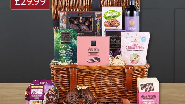 The Ultimate Guide to Festive Gift Hampers: Unique Ideas for the Perfect Christmas Present