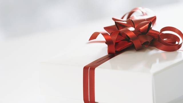 Unwrap the Magic: Thoughtful Gifts That Speak Volumes